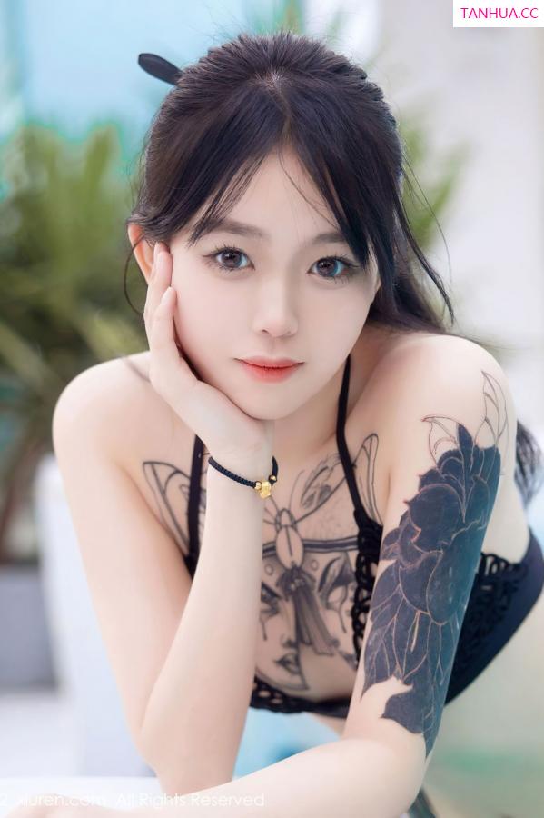 小奶瓶呜呜  [XiuRen]高清写真图 2022.08.11 No.5422 奶瓶第21张图片